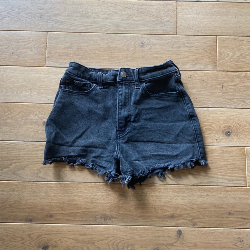 Hollister High-Rise Curvy Denim Shorts in Black